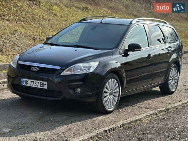 Черный Форд Фокус, объемом двигателя 1.56 л и пробегом 240 тыс. км за 6350 $, фото 4 на Automoto.ua