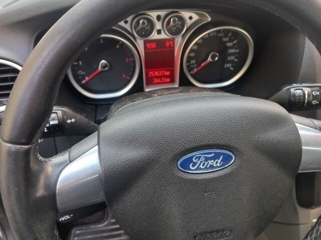 Черный Форд Фокус, объемом двигателя 1.6 л и пробегом 247 тыс. км за 5500 $, фото 19 на Automoto.ua