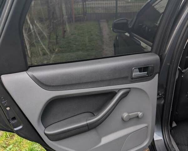 Чорний Форд Фокус, об'ємом двигуна 1.8 л та пробігом 252 тис. км за 5500 $, фото 14 на Automoto.ua