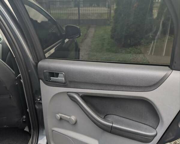 Чорний Форд Фокус, об'ємом двигуна 1.8 л та пробігом 252 тис. км за 5500 $, фото 13 на Automoto.ua