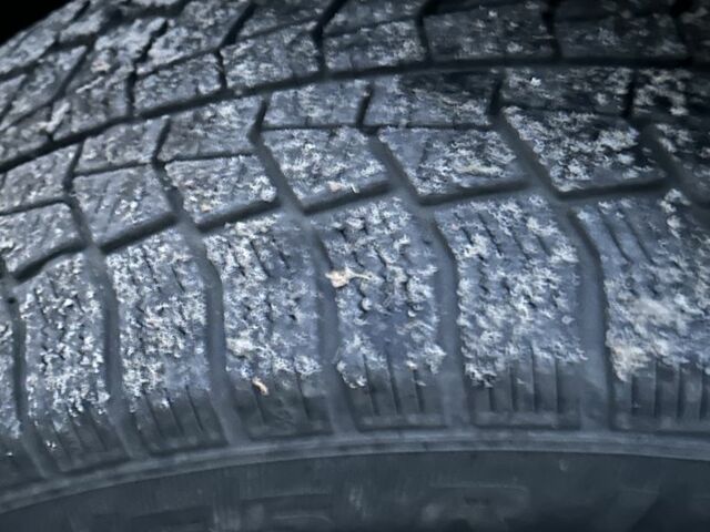 Черный Форд Фокус, объемом двигателя 1.6 л и пробегом 235 тыс. км за 5350 $, фото 6 на Automoto.ua