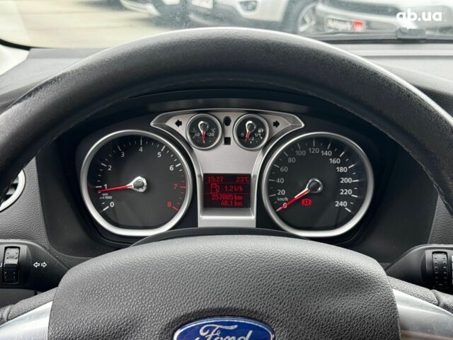 Черный Форд Фокус, объемом двигателя 1.6 л и пробегом 257 тыс. км за 5690 $, фото 15 на Automoto.ua