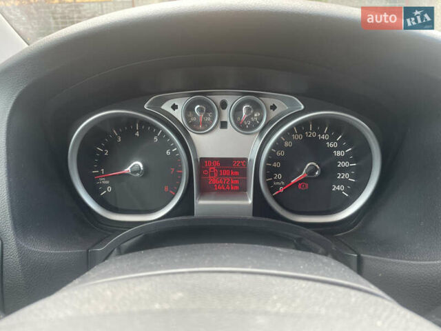 Форд Фокус 2009 у Ужгороді на Automoto.ua Чорний Форд Фокус, об'ємом двигуна 1.6 л та пробігом 280 тис. км за 4900 $, фото 2 на Automoto.ua