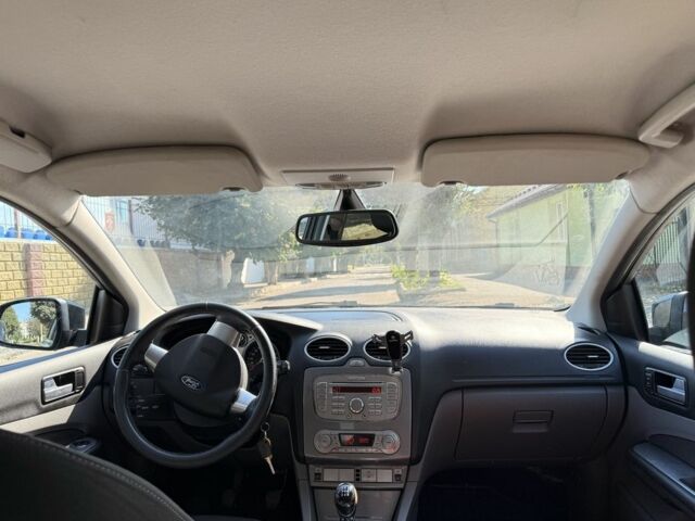 Черный Форд Фокус, объемом двигателя 2 л и пробегом 270 тыс. км за 5000 $, фото 4 на Automoto.ua