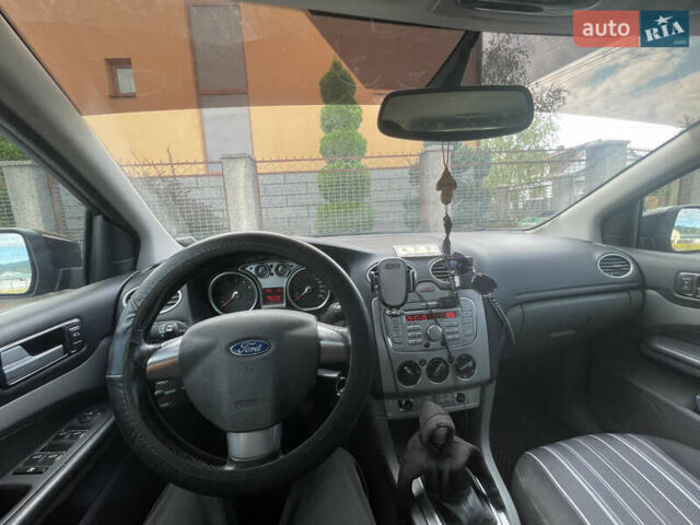 Форд Фокус 2009 у Ужгороді на Automoto.ua Чорний Форд Фокус, об'ємом двигуна 1.6 л та пробігом 280 тис. км за 4900 $, фото 3 на Automoto.ua