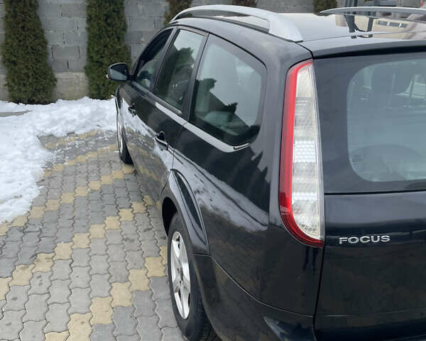 Черный Форд Фокус, объемом двигателя 1.56 л и пробегом 270 тыс. км за 5400 $, фото 3 на Automoto.ua