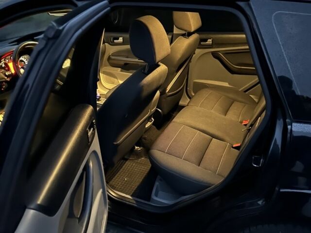 Черный Форд Фокус, объемом двигателя 1.6 л и пробегом 235 тыс. км за 5350 $, фото 11 на Automoto.ua