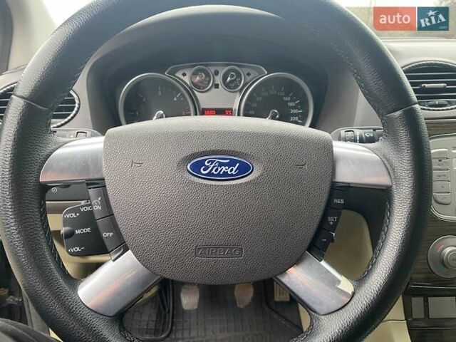 Черный Форд Фокус, объемом двигателя 1.56 л и пробегом 242 тыс. км за 5500 $, фото 9 на Automoto.ua