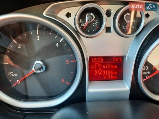 Черный Форд Фокус, объемом двигателя 1.6 л и пробегом 245 тыс. км за 6000 $, фото 11 на Automoto.ua