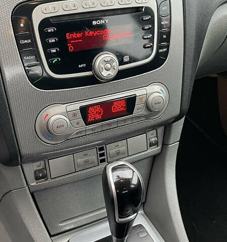 Черный Форд Фокус, объемом двигателя 2.01 л и пробегом 217 тыс. км за 6300 $, фото 8 на Automoto.ua