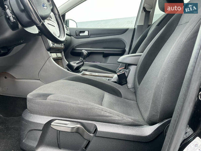 Черный Форд Фокус, объемом двигателя 1.56 л и пробегом 260 тыс. км за 5500 $, фото 12 на Automoto.ua