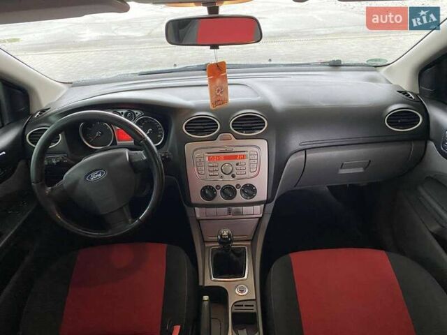 Черный Форд Фокус, объемом двигателя 1.6 л и пробегом 257 тыс. км за 6400 $, фото 22 на Automoto.ua