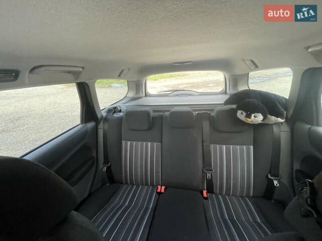 Форд Фокус 2009 у Ужгороді на Automoto.ua Чорний Форд Фокус, об'ємом двигуна 1.6 л та пробігом 280 тис. км за 4900 $, фото 1 на Automoto.ua