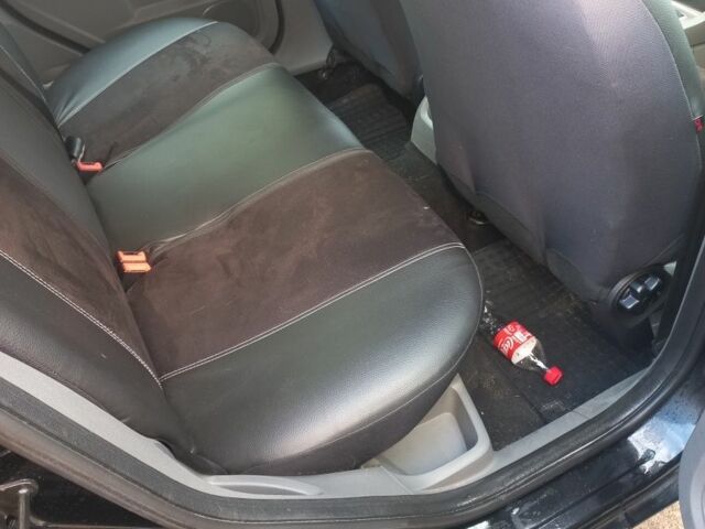 Черный Форд Фокус, объемом двигателя 1.6 л и пробегом 247 тыс. км за 5500 $, фото 13 на Automoto.ua