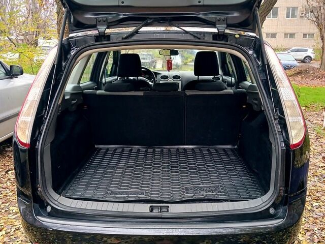 Черный Форд Фокус, объемом двигателя 1.6 л и пробегом 194 тыс. км за 5999 $, фото 7 на Automoto.ua