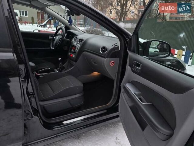 Черный Форд Фокус, объемом двигателя 1.6 л и пробегом 203 тыс. км за 5950 $, фото 32 на Automoto.ua
