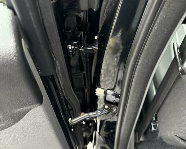 Черный Форд Фокус, объемом двигателя 1.6 л и пробегом 195 тыс. км за 5700 $, фото 120 на Automoto.ua