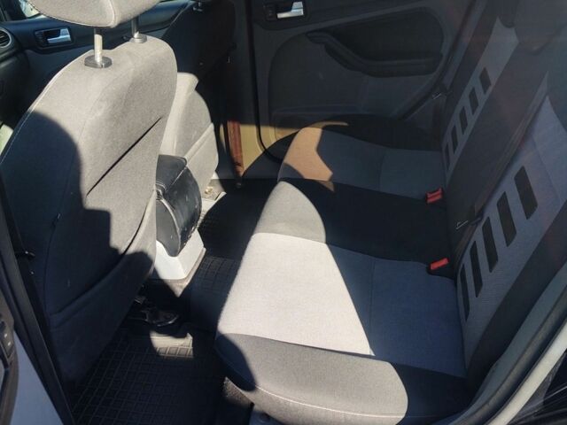 Черный Форд Фокус, объемом двигателя 2 л и пробегом 221 тыс. км за 7000 $, фото 4 на Automoto.ua