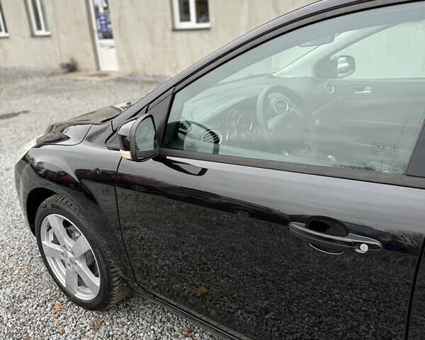 Черный Форд Фокус, объемом двигателя 1.6 л и пробегом 195 тыс. км за 5700 $, фото 18 на Automoto.ua