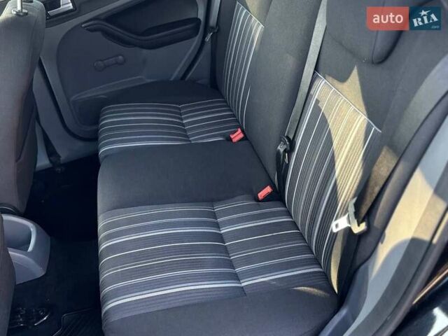 Черный Форд Фокус, объемом двигателя 1.6 л и пробегом 205 тыс. км за 6200 $, фото 13 на Automoto.ua