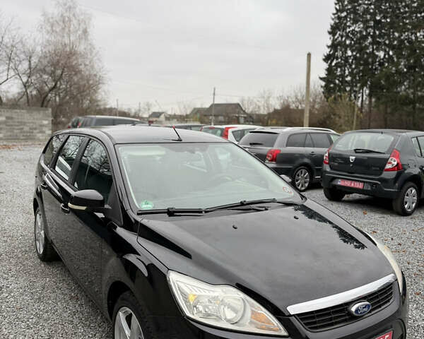 Черный Форд Фокус, объемом двигателя 1.6 л и пробегом 195 тыс. км за 5700 $, фото 1 на Automoto.ua