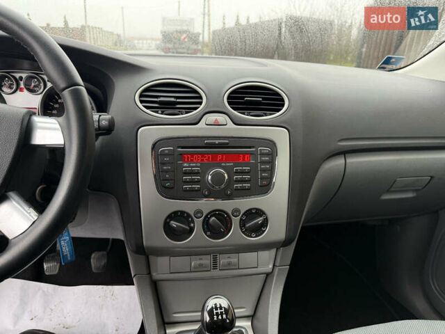 Чорний Форд Фокус, об'ємом двигуна 1.6 л та пробігом 138 тис. км за 5200 $, фото 14 на Automoto.ua