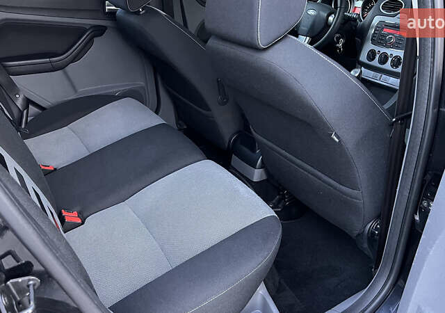 Черный Форд Фокус, объемом двигателя 1.8 л и пробегом 218 тыс. км за 5799 $, фото 46 на Automoto.ua