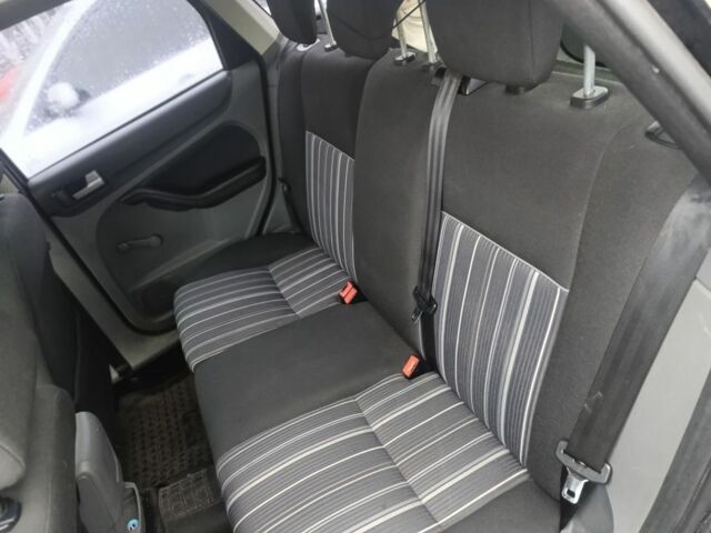 Черный Форд Фокус, объемом двигателя 0 л и пробегом 280 тыс. км за 3999 $, фото 2 на Automoto.ua