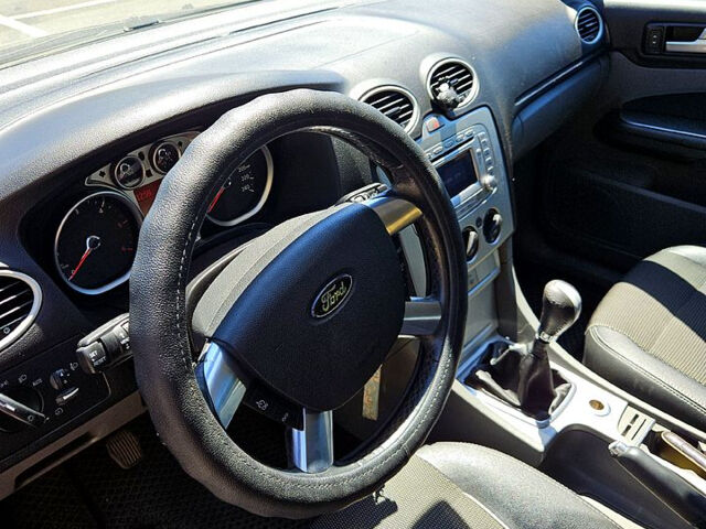 Чорний Форд Фокус, об'ємом двигуна 1.6 л та пробігом 281 тис. км за 5500 $, фото 3 на Automoto.ua