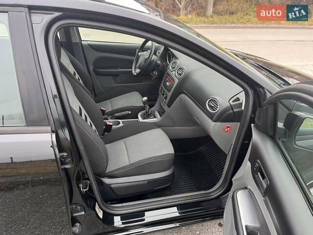 Чорний Форд Фокус, об'ємом двигуна 1.6 л та пробігом 193 тис. км за 6199 $, фото 28 на Automoto.ua