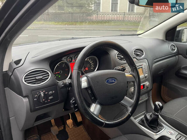Черный Форд Фокус, объемом двигателя 1.6 л и пробегом 242 тыс. км за 6150 $, фото 20 на Automoto.ua