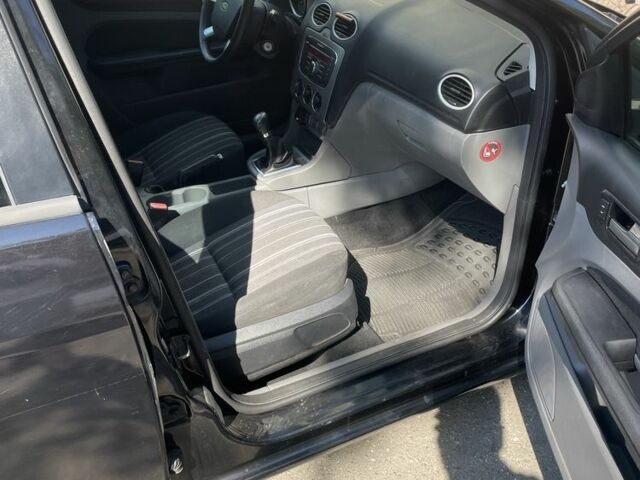 Чорний Форд Фокус, об'ємом двигуна 1.6 л та пробігом 239 тис. км за 4500 $, фото 4 на Automoto.ua