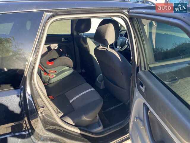 Черный Форд Фокус, объемом двигателя 1.6 л и пробегом 232 тыс. км за 5400 $, фото 8 на Automoto.ua