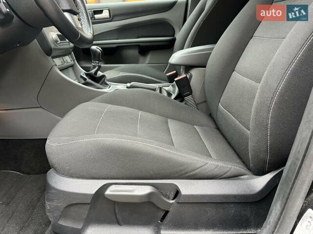 Чорний Форд Фокус, об'ємом двигуна 1.6 л та пробігом 222 тис. км за 6550 $, фото 40 на Automoto.ua