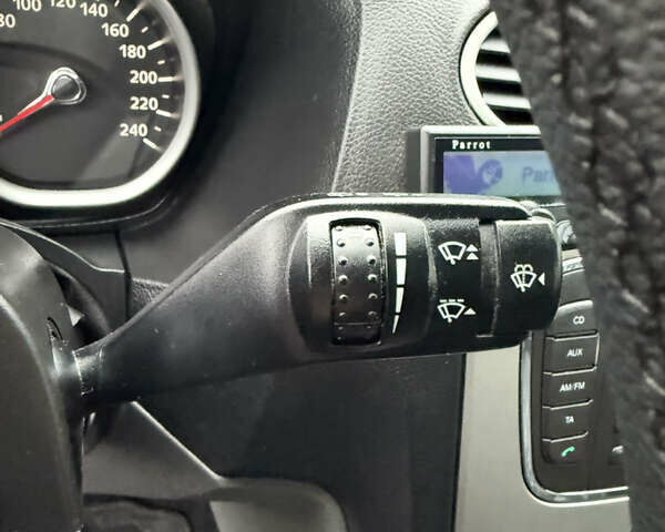 Черный Форд Фокус, объемом двигателя 1.6 л и пробегом 195 тыс. км за 5700 $, фото 111 на Automoto.ua