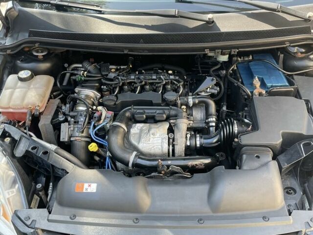 Чорний Форд Фокус, об'ємом двигуна 1.6 л та пробігом 239 тис. км за 4500 $, фото 5 на Automoto.ua