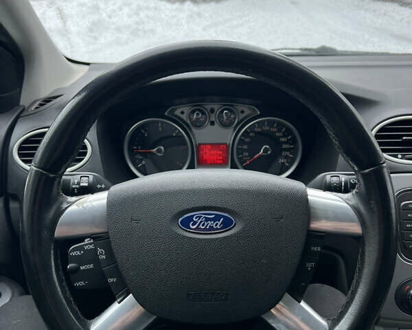 Черный Форд Фокус, объемом двигателя 1.8 л и пробегом 265 тыс. км за 5700 $, фото 16 на Automoto.ua