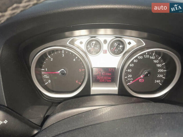 Черный Форд Фокус, объемом двигателя 1.6 л и пробегом 271 тыс. км за 5300 $, фото 7 на Automoto.ua
