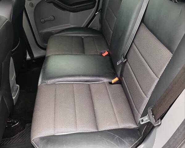 Черный Форд Фокус, объемом двигателя 1.8 л и пробегом 170 тыс. км за 6400 $, фото 20 на Automoto.ua