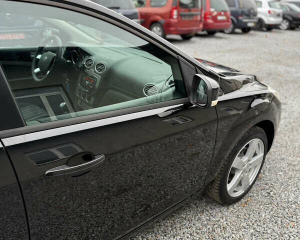 Черный Форд Фокус, объемом двигателя 1.6 л и пробегом 195 тыс. км за 5700 $, фото 16 на Automoto.ua