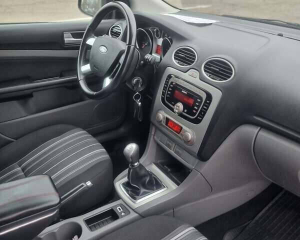 Чорний Форд Фокус, об'ємом двигуна 1.6 л та пробігом 230 тис. км за 6300 $, фото 35 на Automoto.ua