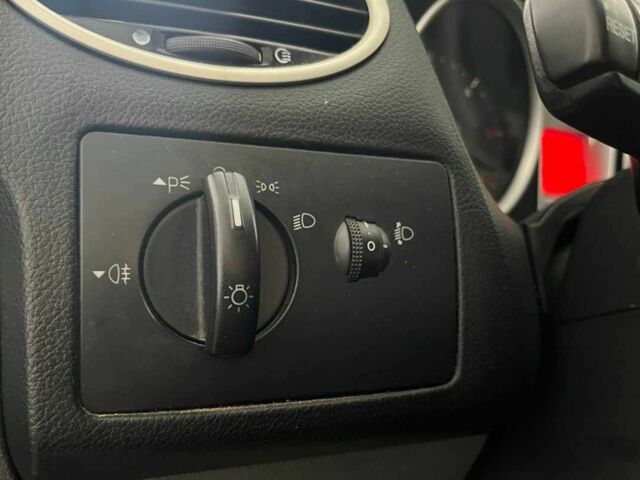 Черный Форд Фокус, объемом двигателя 1.8 л и пробегом 239 тыс. км за 6300 $, фото 20 на Automoto.ua