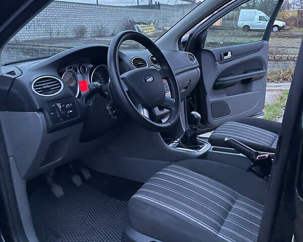 Чорний Форд Фокус, об'ємом двигуна 1.56 л та пробігом 239 тис. км за 4800 $, фото 9 на Automoto.ua