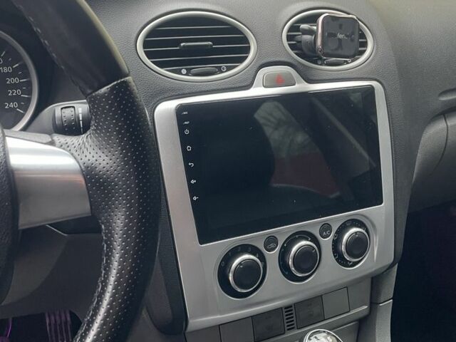 Черный Форд Фокус, объемом двигателя 1.6 л и пробегом 307 тыс. км за 5300 $, фото 15 на Automoto.ua