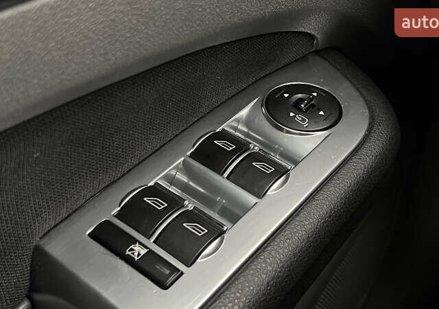 Чорний Форд Фокус, об'ємом двигуна 1.8 л та пробігом 217 тис. км за 5950 $, фото 29 на Automoto.ua