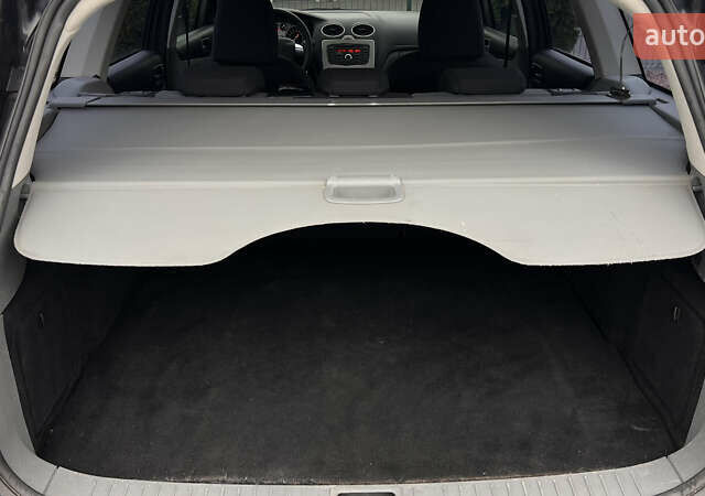 Чорний Форд Фокус, об'ємом двигуна 1.8 л та пробігом 217 тис. км за 5950 $, фото 48 на Automoto.ua