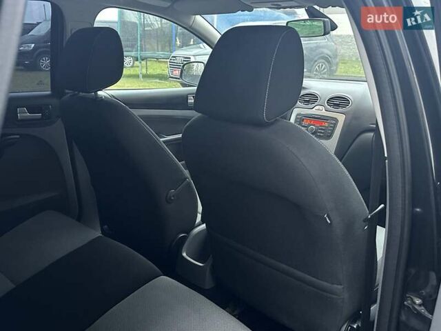 Чорний Форд Фокус, об'ємом двигуна 1.6 л та пробігом 320 тис. км за 5300 $, фото 40 на Automoto.ua