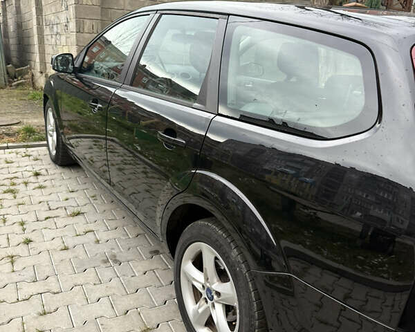 Черный Форд Фокус, объемом двигателя 1.6 л и пробегом 210 тыс. км за 6500 $, фото 3 на Automoto.ua