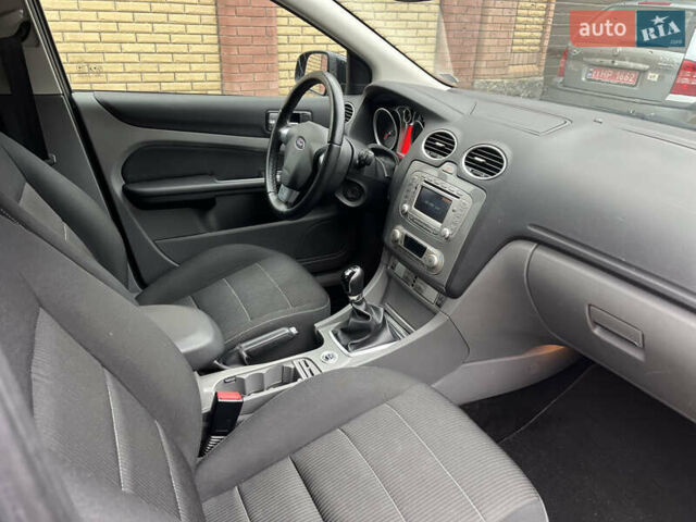 Чорний Форд Фокус, об'ємом двигуна 1.6 л та пробігом 222 тис. км за 6550 $, фото 57 на Automoto.ua