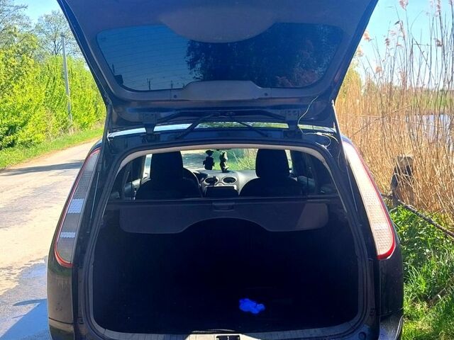 Черный Форд Фокус, объемом двигателя 1.6 л и пробегом 22100 тыс. км за 6000 $, фото 3 на Automoto.ua